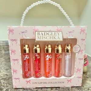 NIB Badgley Mischka 5-Piece Lip Oil Set - Red, Pink, Gold